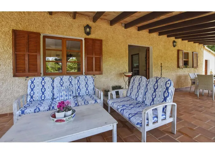 In Near Cala San Vicenc Dom wakacyjny