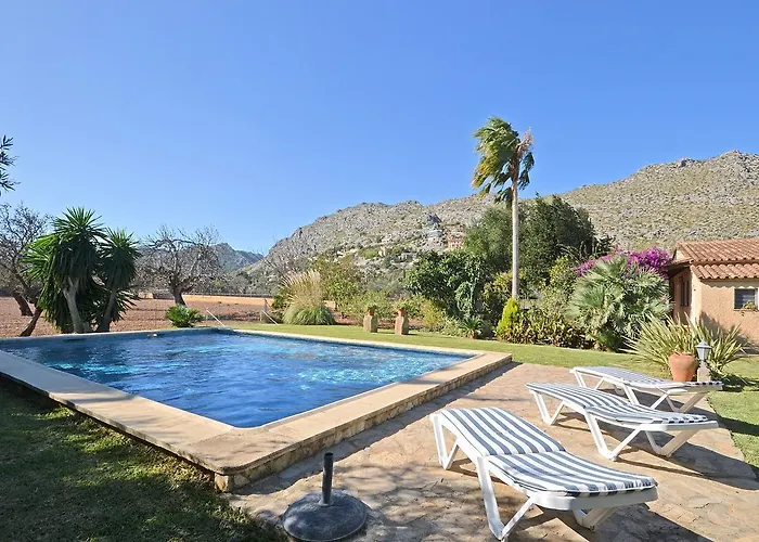 In Near Cala San Vicenc Dom wakacyjny *