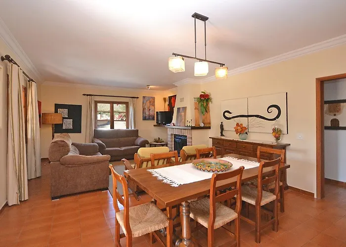 Dom wakacyjny In Near Cala San Vicenc